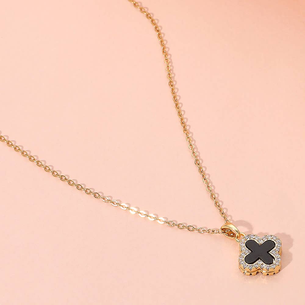 Reversible quatrefoil pendant necklace dual sided design