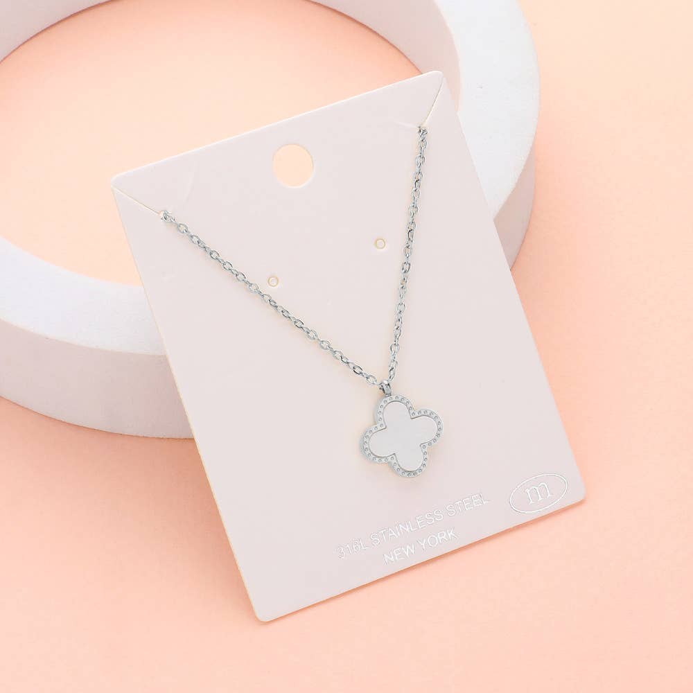Stainless steel quatrefoil pendant necklace close up