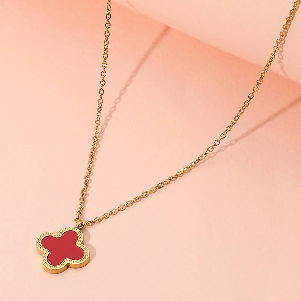 Elegant stainless steel quatrefoil pendant necklace fashion accessory